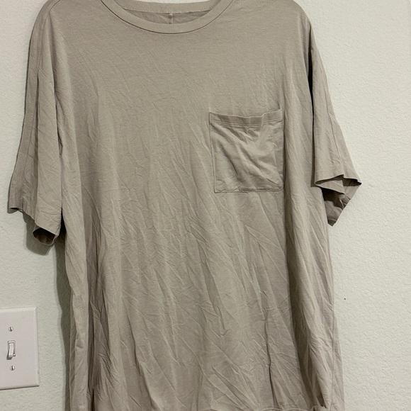 Lululemon beige frocket t—shirt size Large - Picture 1 of 5